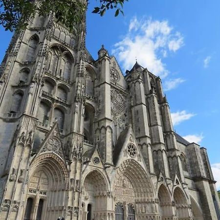First Leilighet Bourges Eksteriør bilde